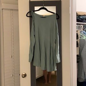 Long sleeve cut out linen top